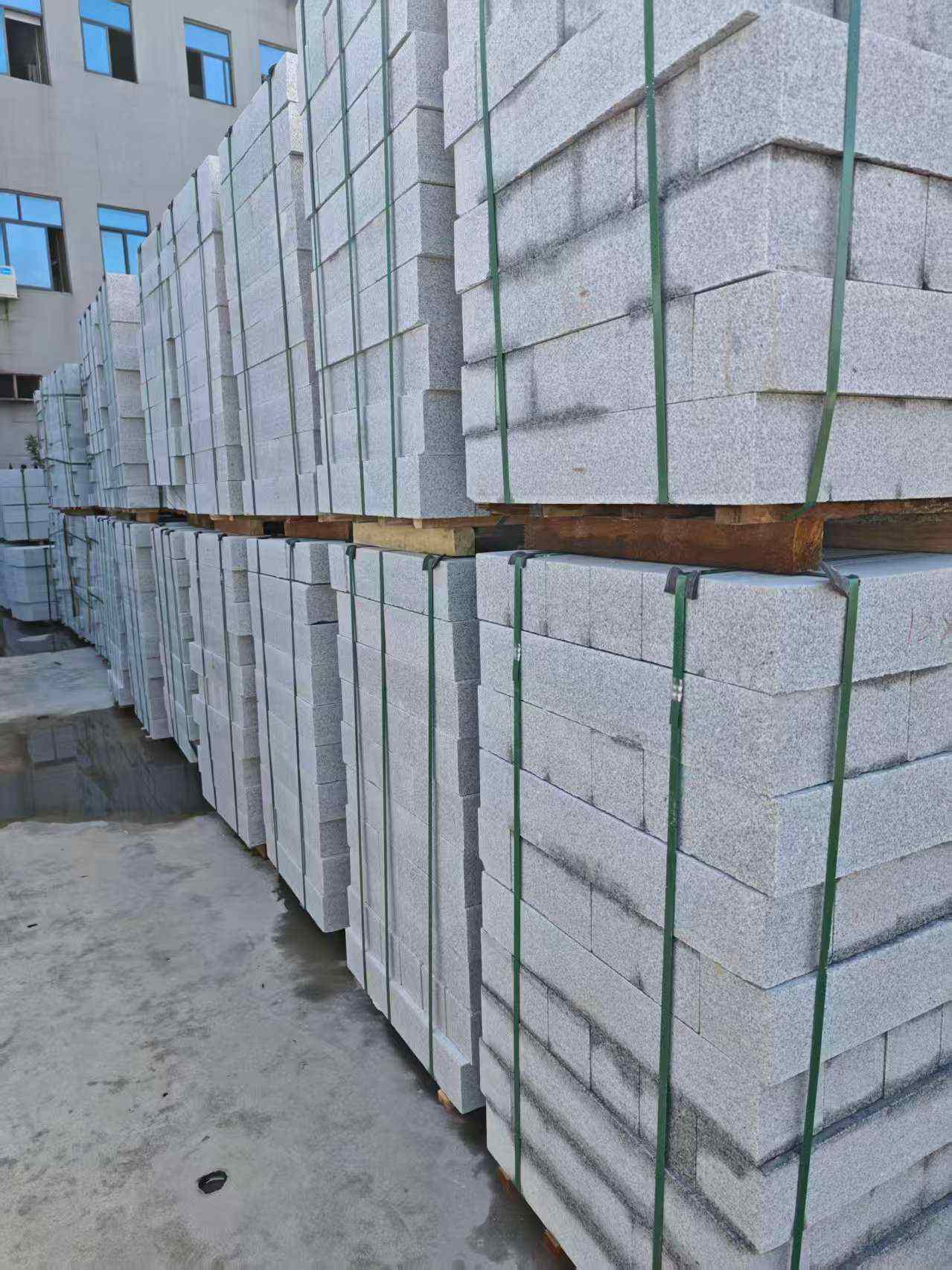 株洲芝麻白路牙石，路侧石